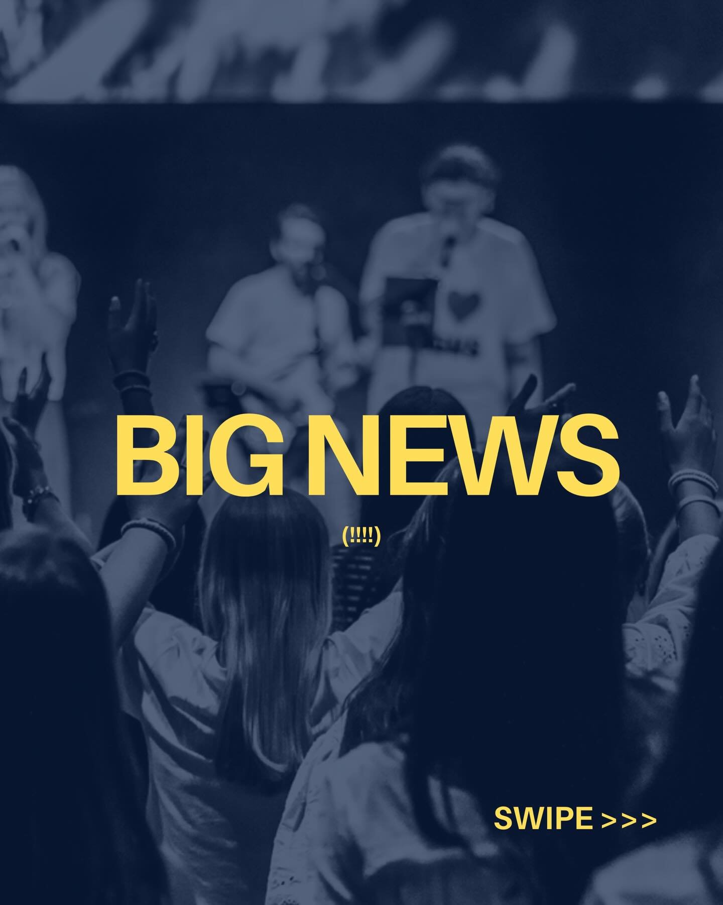 Zwart-witfoto van publiek met de tekst Big News eroverheen